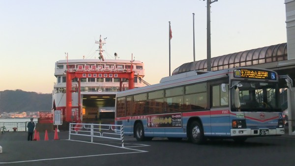 久里浜港 駅からのバス便もある。