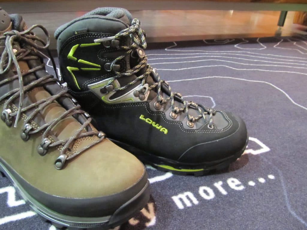 ローバー タホーLOWA TAHOE PRO GTX WXL ブーツ 25cm+