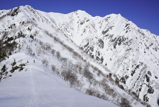 圧倒的な断熱性能で厳冬期オススメのシュラフマット！EXPED