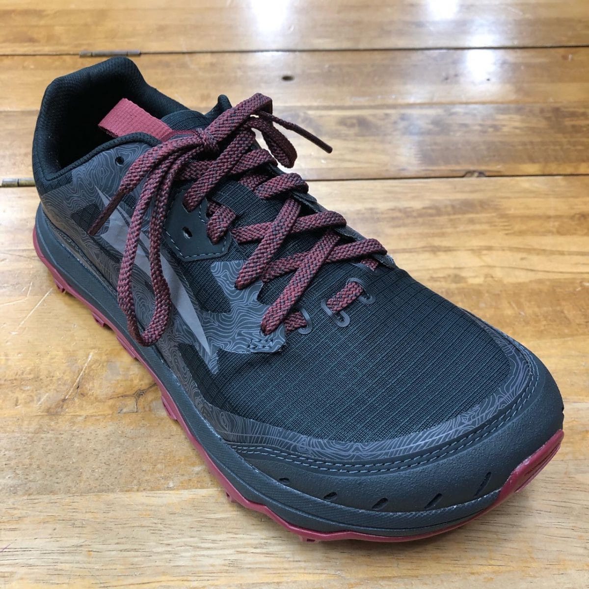 高い完成度を維持し続ける人気トレランシューズ！ALTRA「LONEPEAK6」 – 登山用品専門店カモシカブログ